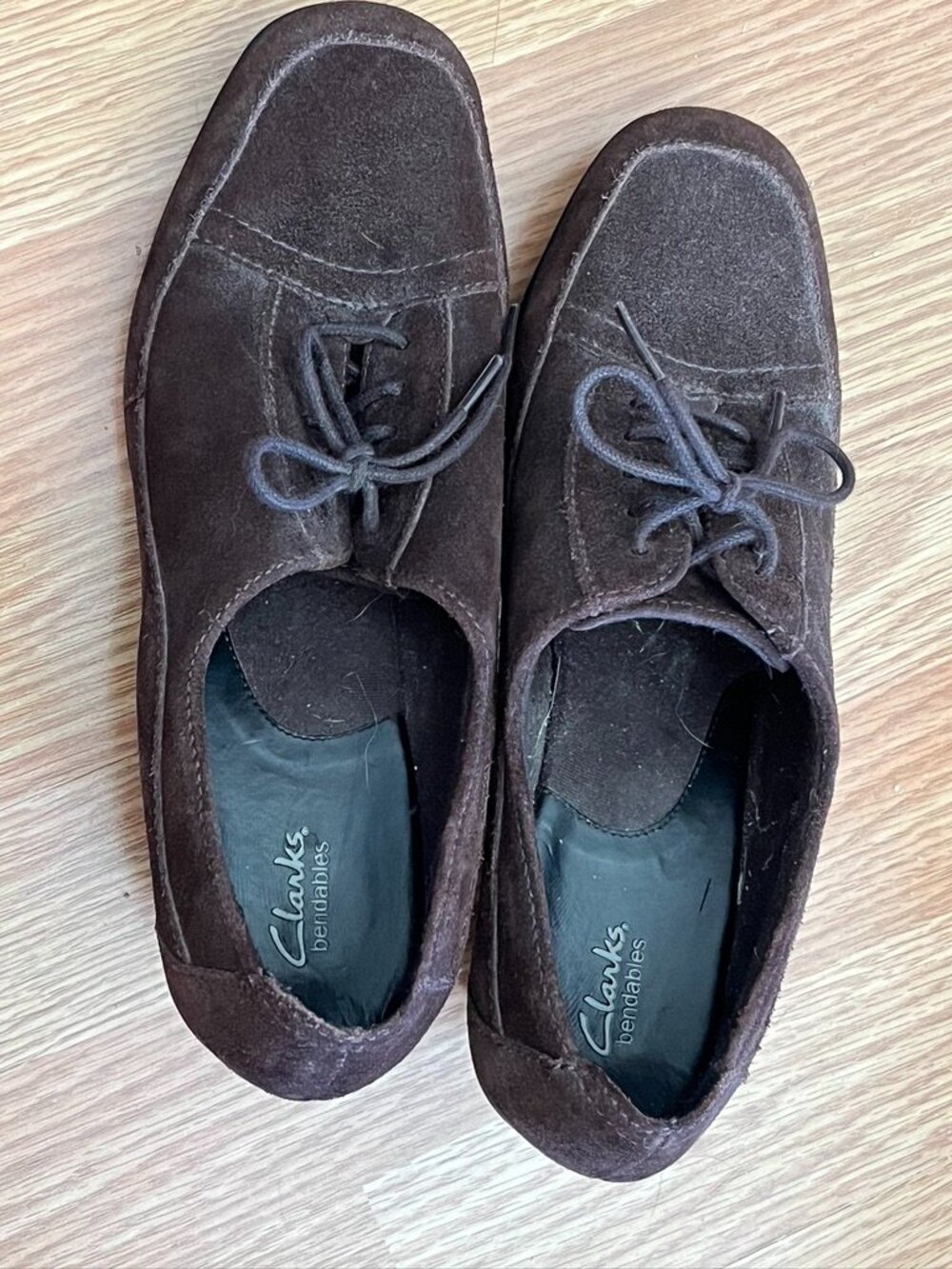 Clark's bendables brown suede lace up heeled loafer